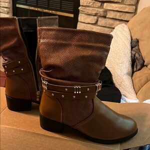 7.5 size Brown Leather Ankle Boots